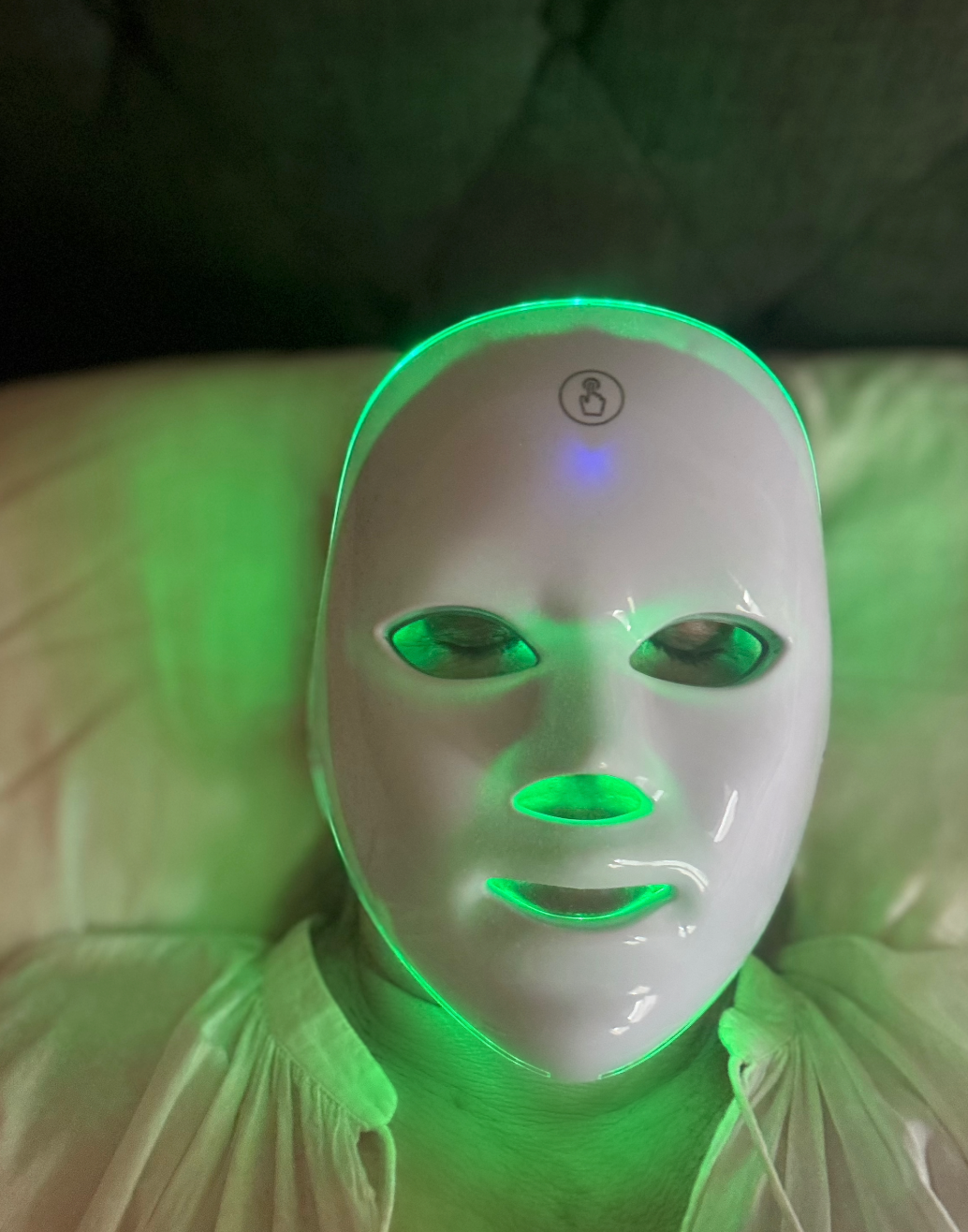 LED Face Mask - 7 colour treatment